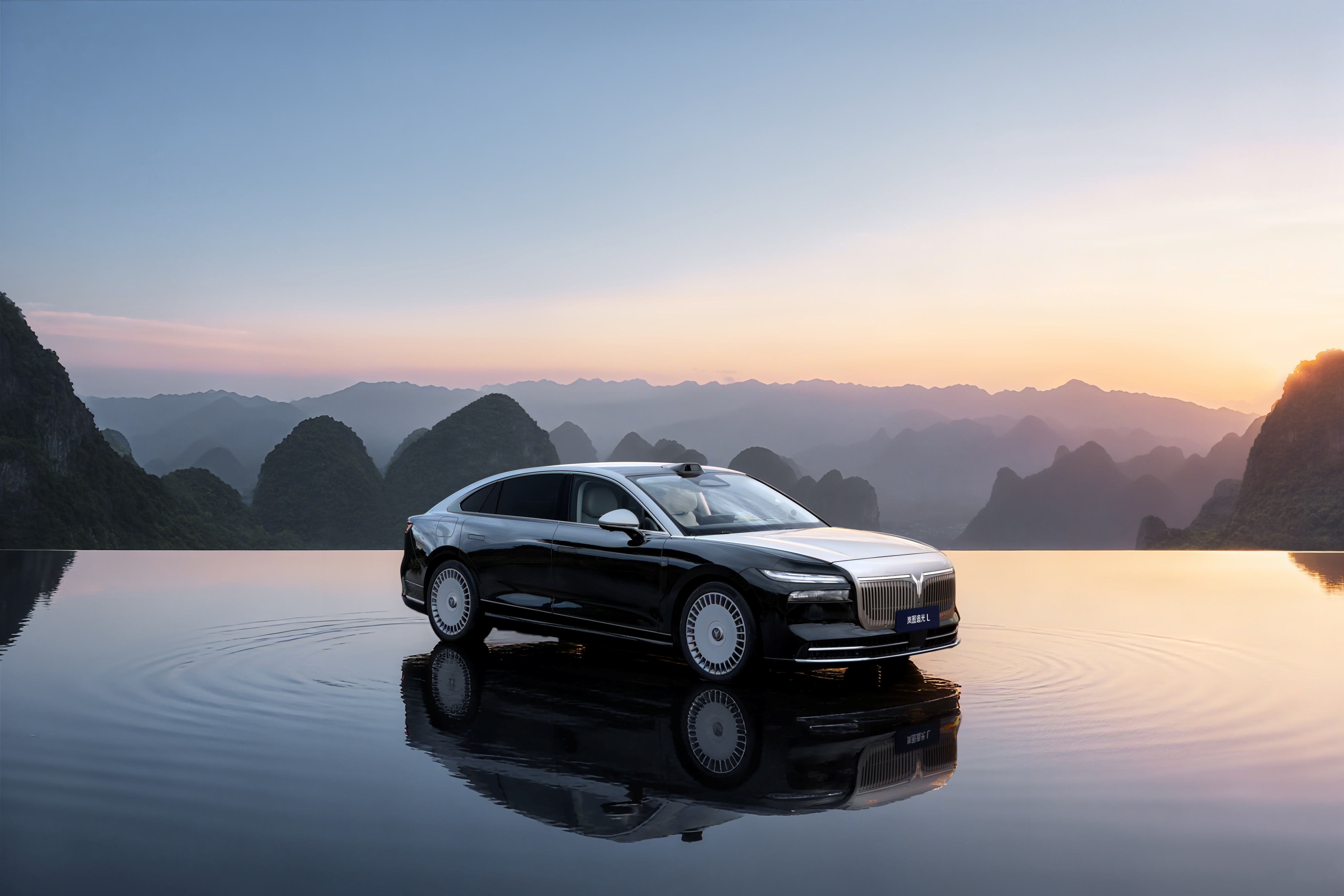 持续向上,终成光芒:岚图追光L上市,售价 27.99万元—30.99万元-科记汇