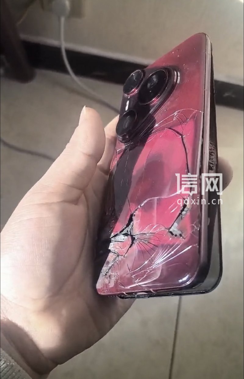 华为新手机充电时电池爆了 售后凭照片认定“外力所致”