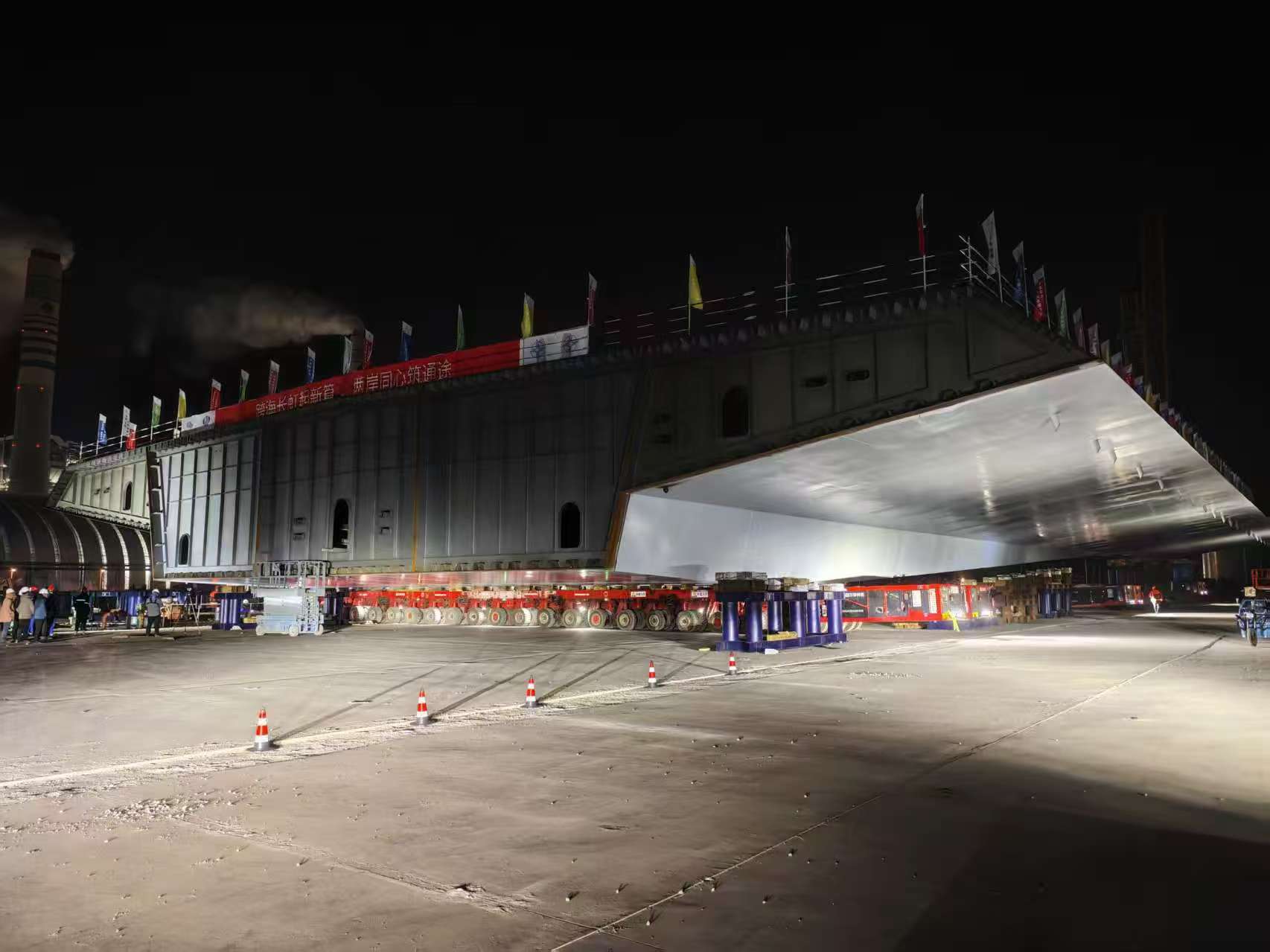 厦金大桥（厦门段）G2标首节钢箱梁大节段完成发运-科记汇