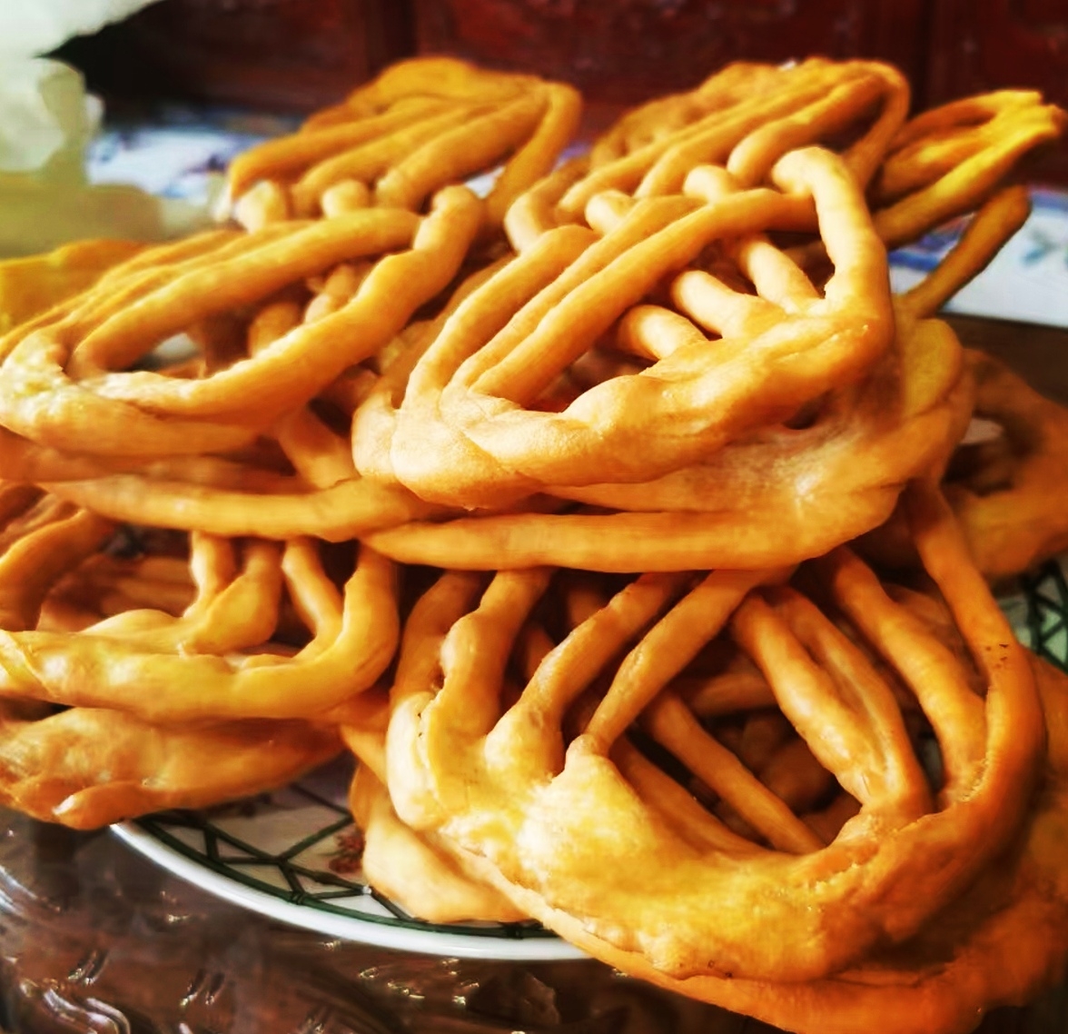 寻味奔子栏：以面为壤，以舞为魂，种一棵吉祥的树