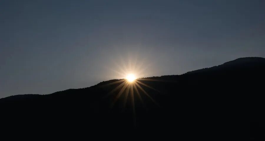 家电企业经营调结构不能“裸奔”-家电圈官网