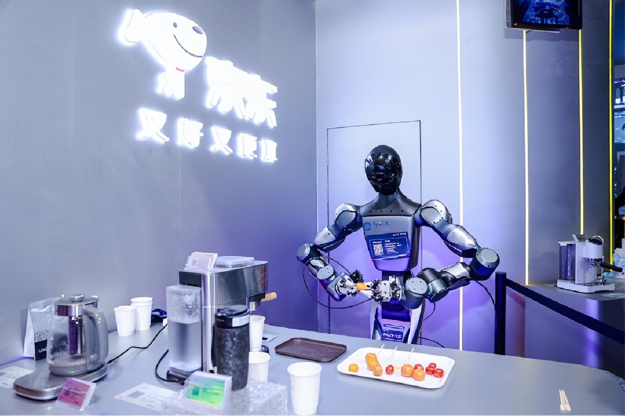 AWE 2026开幕 京东携60+智能机器人惊艳亮相 多款新品京东独家首发-科记汇