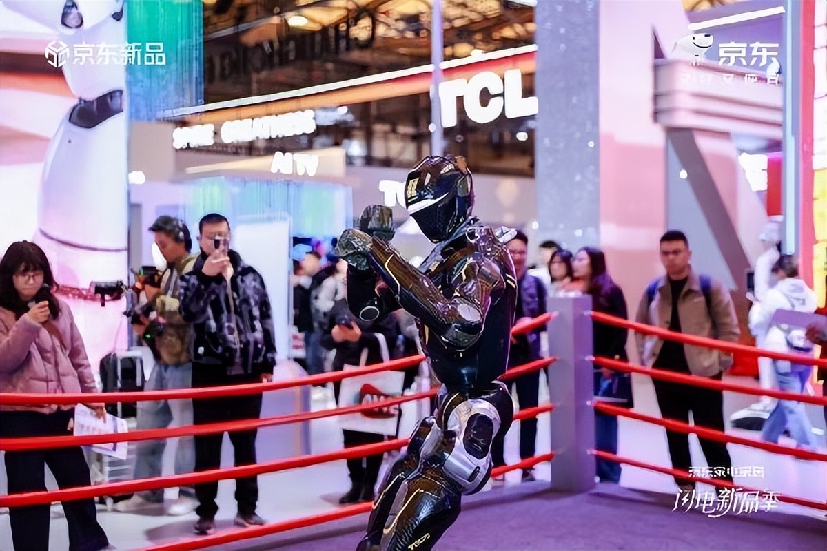 AWE 2026开幕 京东携60+智能机器人惊艳亮相 多款新品京东独家首发-科记汇