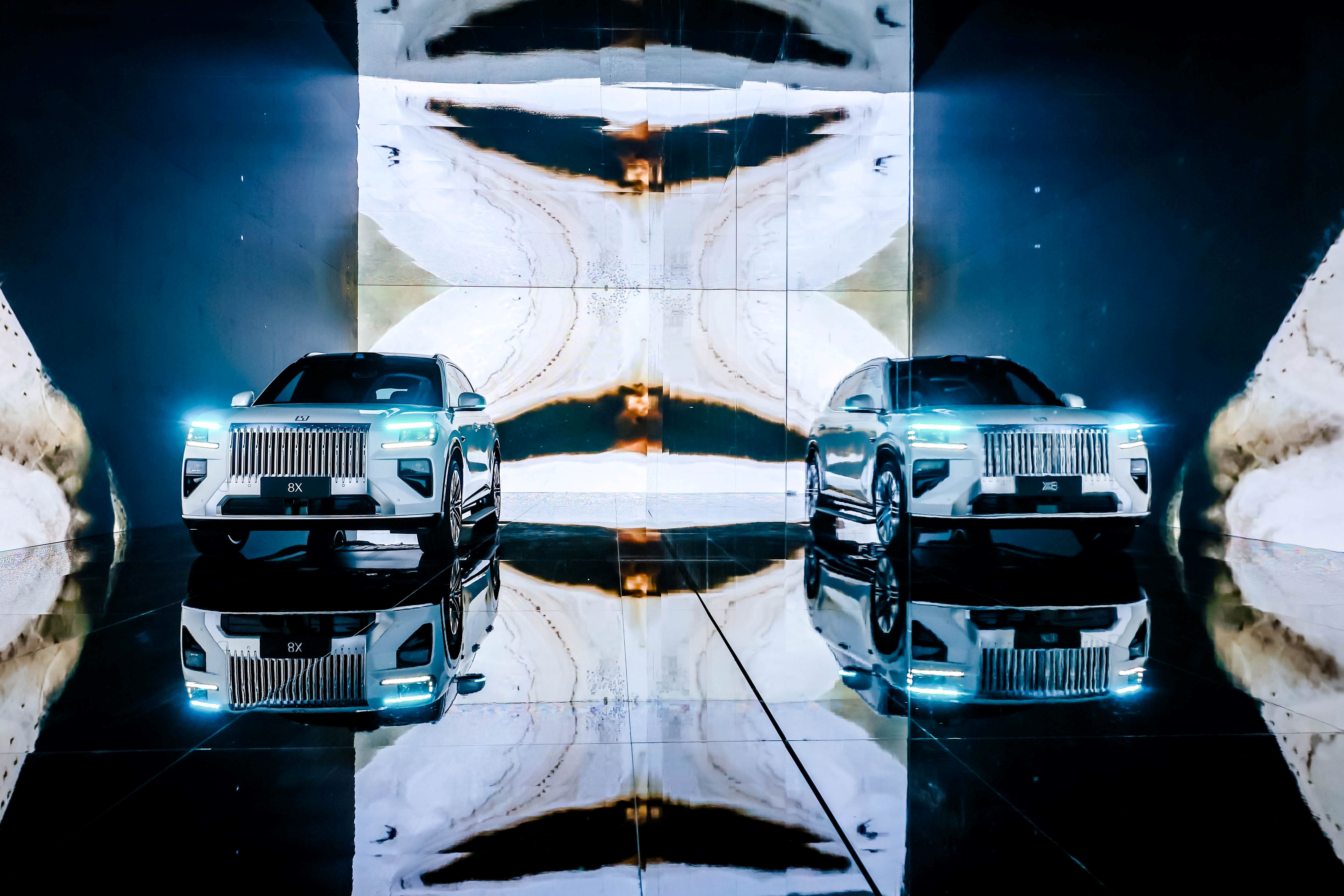 37.68万元起售,极氪8X开启预售,此前业内普遍预计43万元起-科记汇