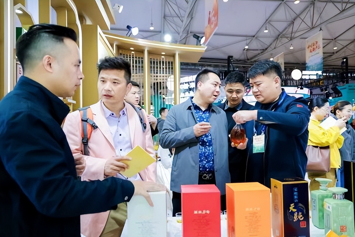 新模式·新市场·新产品！古越龙山西南市场招商启动会在糖酒会上举行-科记汇