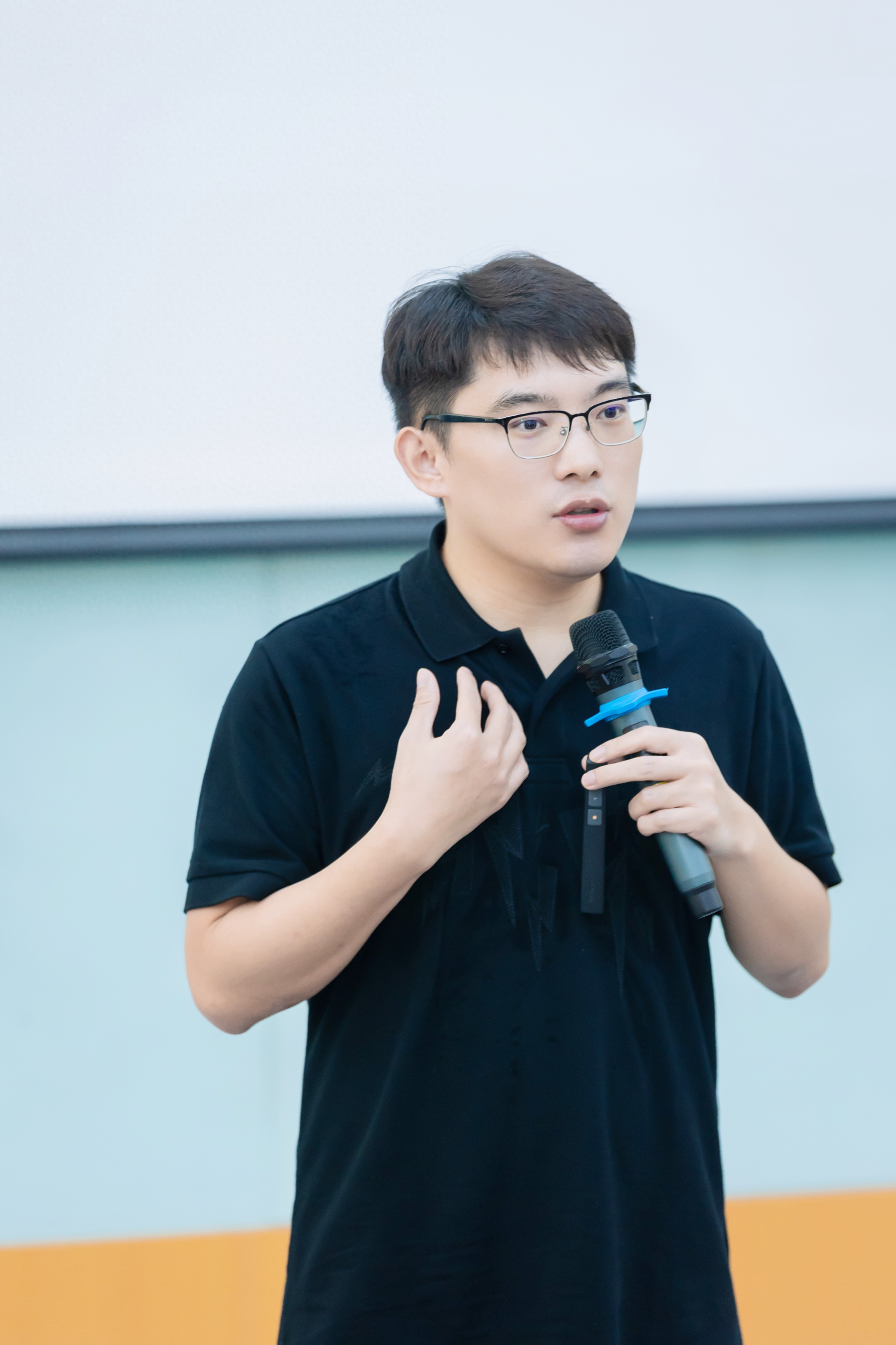 青葱传媒董事长桑兮兮
