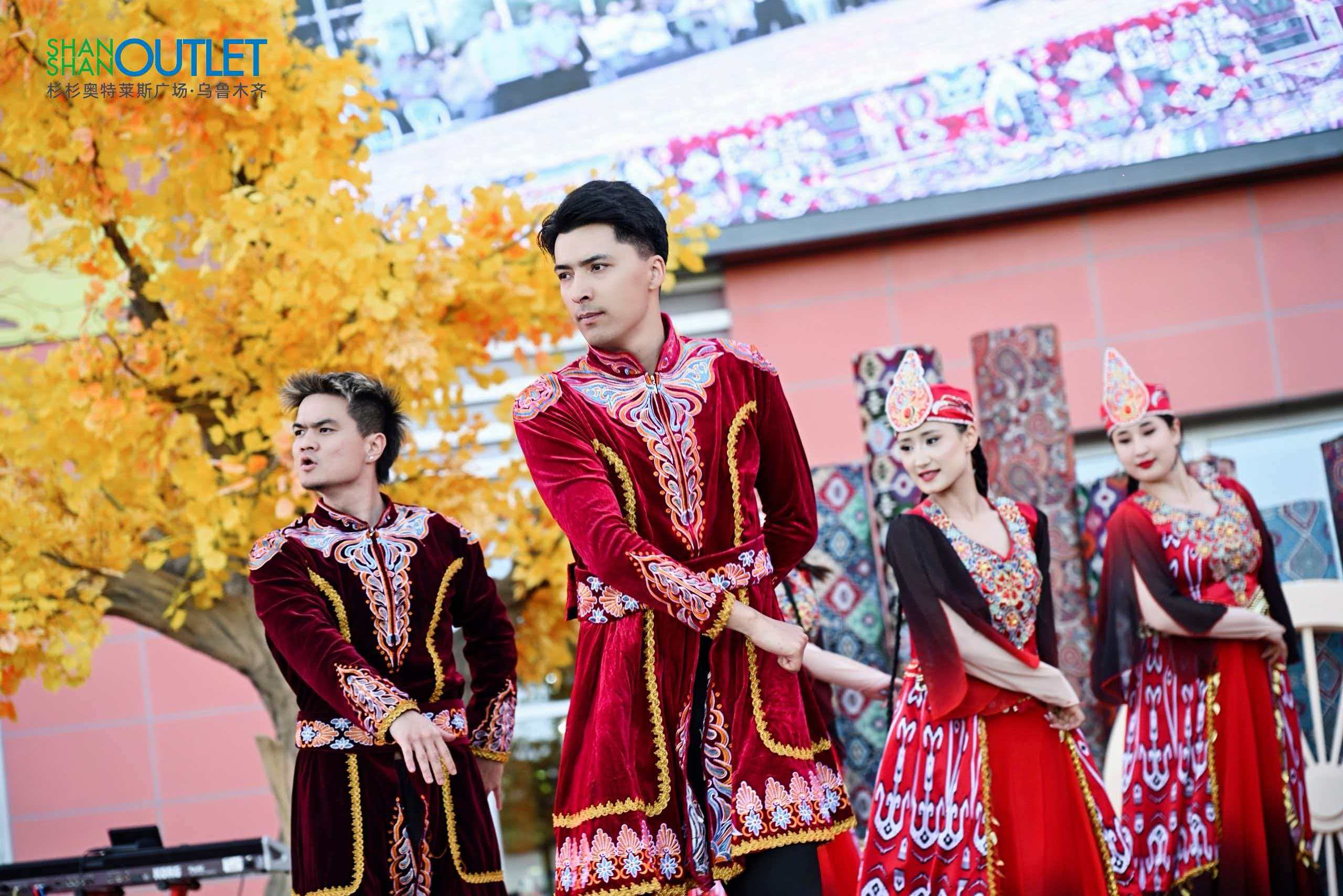 乌鲁木齐杉杉奥莱,为啥把自己活成了旅游景点?