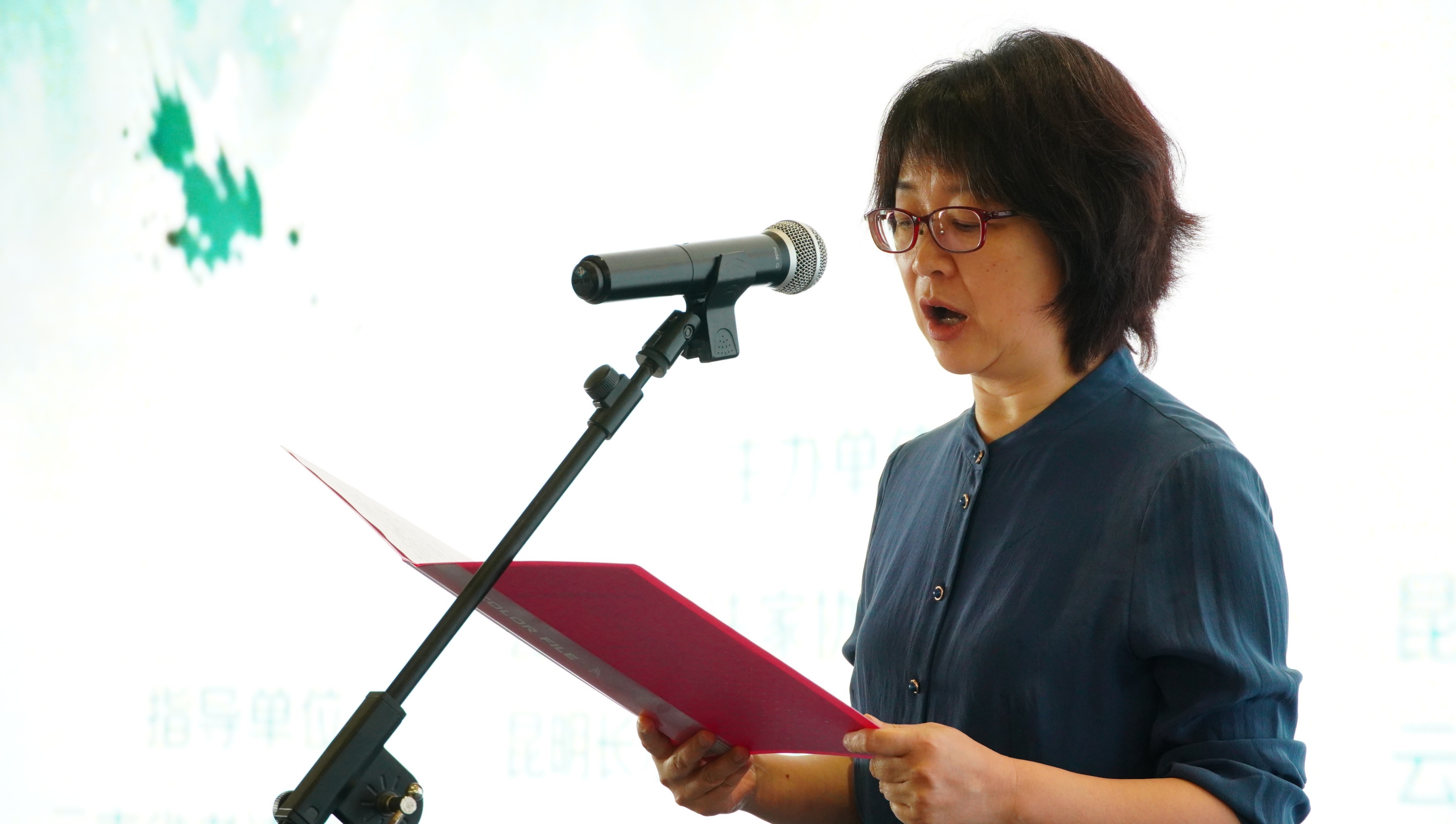 “大美云南”云南省第三届草书作品展在昆明长水国际机场盛大启幕