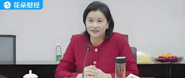 身家1270亿！她新晋女首富，但公司利润却腰斩了