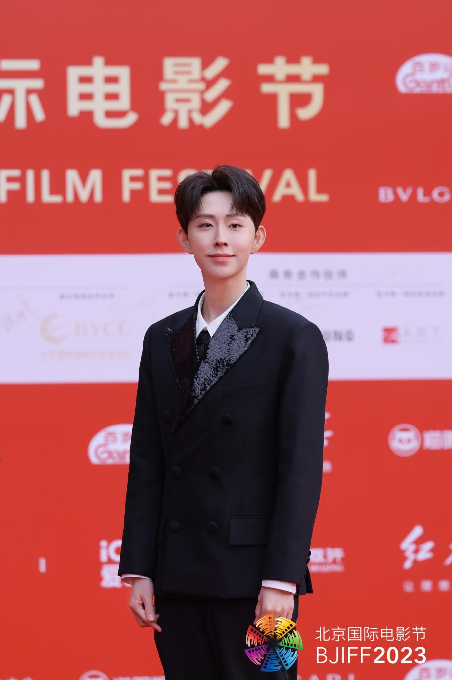 亚运火炬传递遥望科技主播瑜大公子担任丽水站火炬手