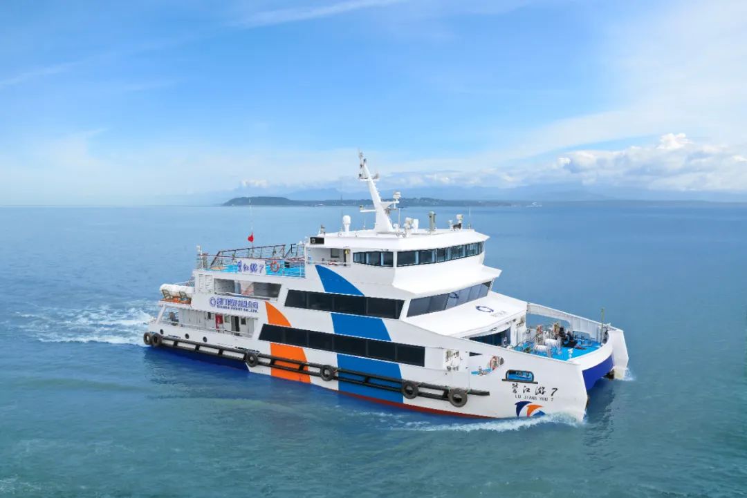 33米/208客位新型柴电驱动沿海双体客船"鹭江游7"50米级/237客位豪华