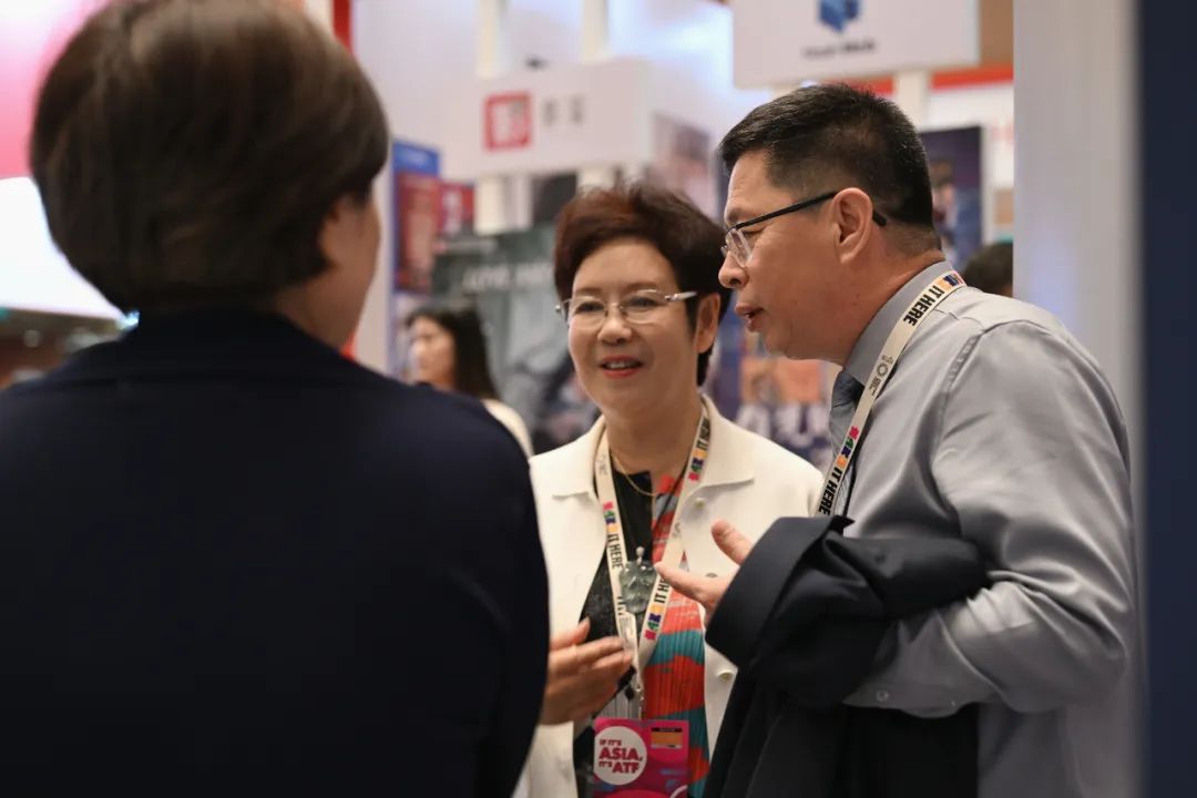 中国国家广电总局电视剧司副司长杨铮,网络司机构处处长赵黎,国际司