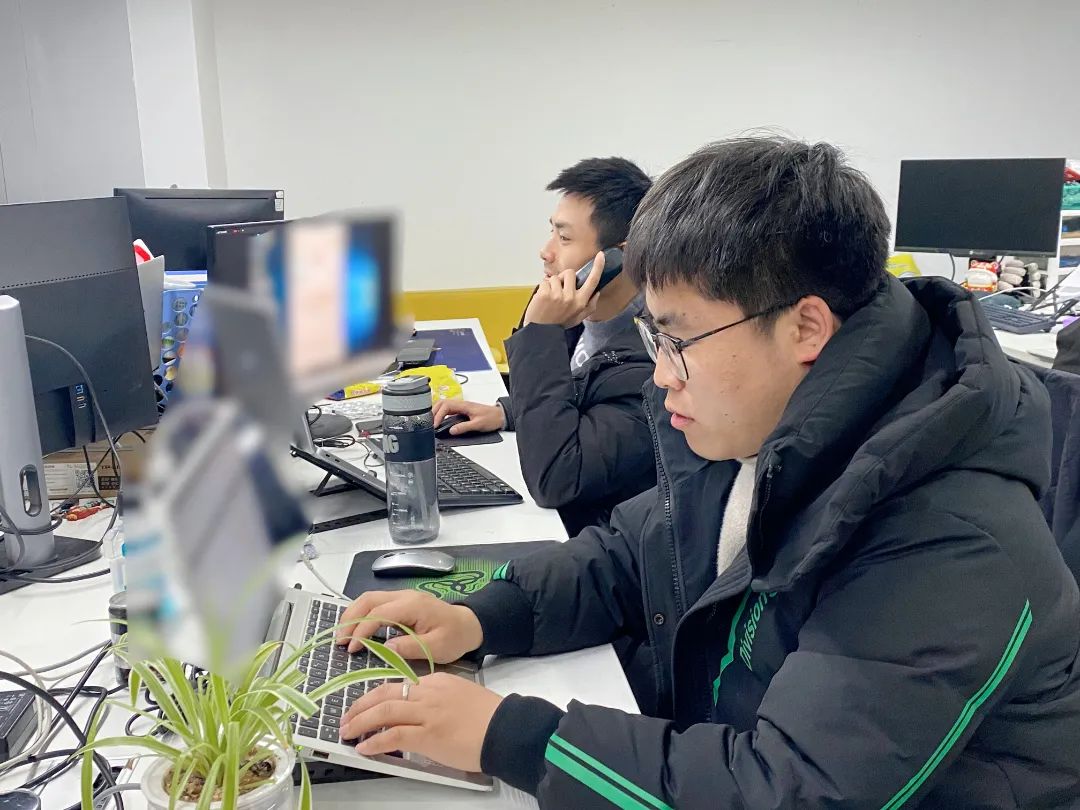 做好运维保障安排,加强人员调度值班值守,完善项目运维信息反馈流程