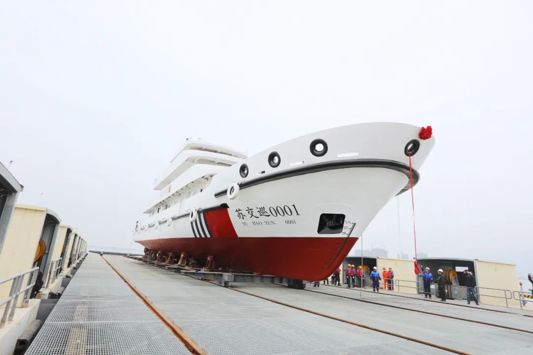 创新环保丨江龙船艇承建南京市45米级交通运输执法艇苏交巡0001号喜迎