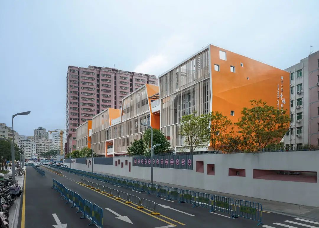 在光之峡谷中探险深圳上沙幼儿园