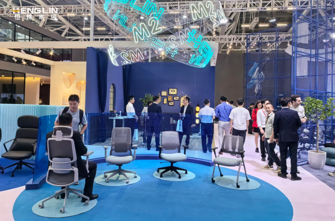 首页>创作中心>正文>自研全新底盘,升级托盘承托系统,用户可根据自身