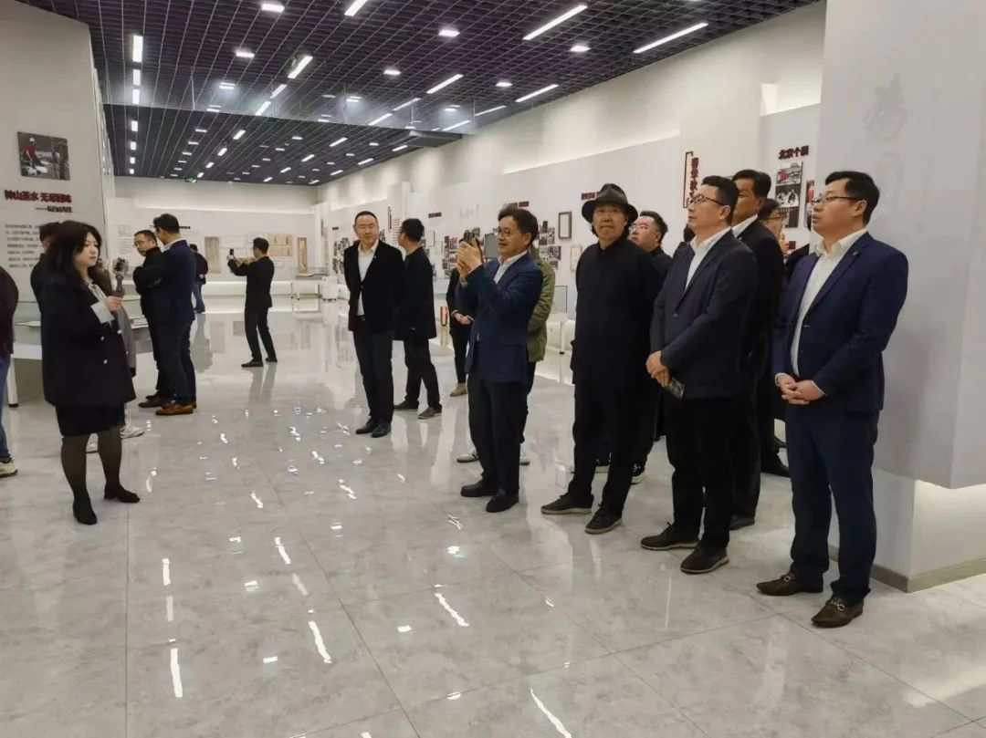 启迪创新丨丁杰艺术馆学习交流行