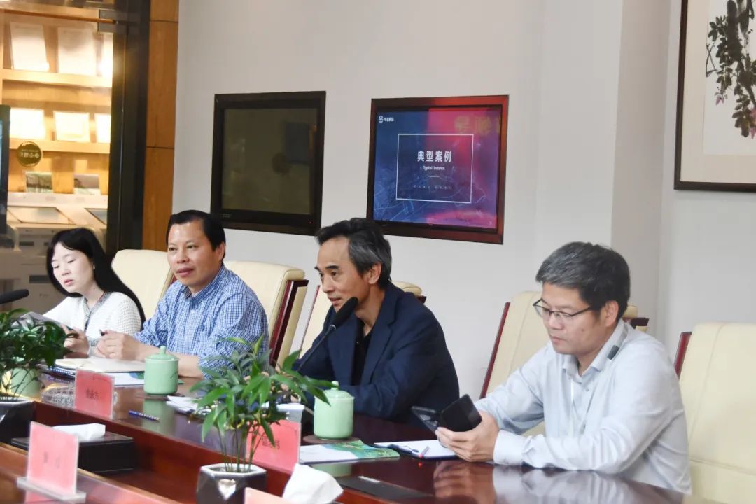 广西北流市市委副书记,市长华海德率队莅临华是科技调研考察