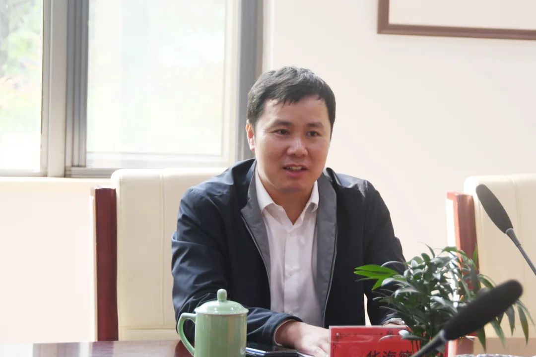 广西北流市市委副书记,市长华海德率队莅临华是科技调研考察