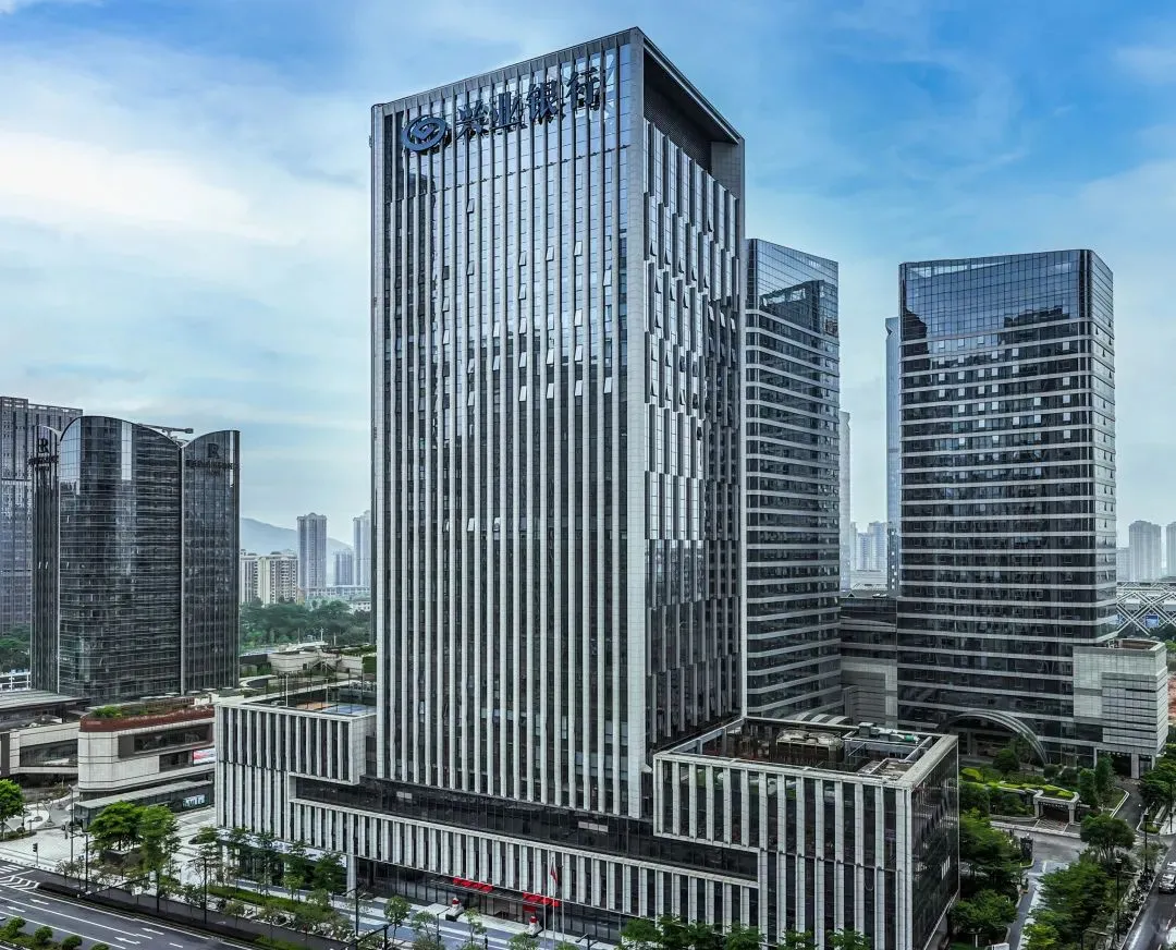 唯品会全球总部大厦唯品会全球总部大厦位于广州珠江南岸,琶洲西区的