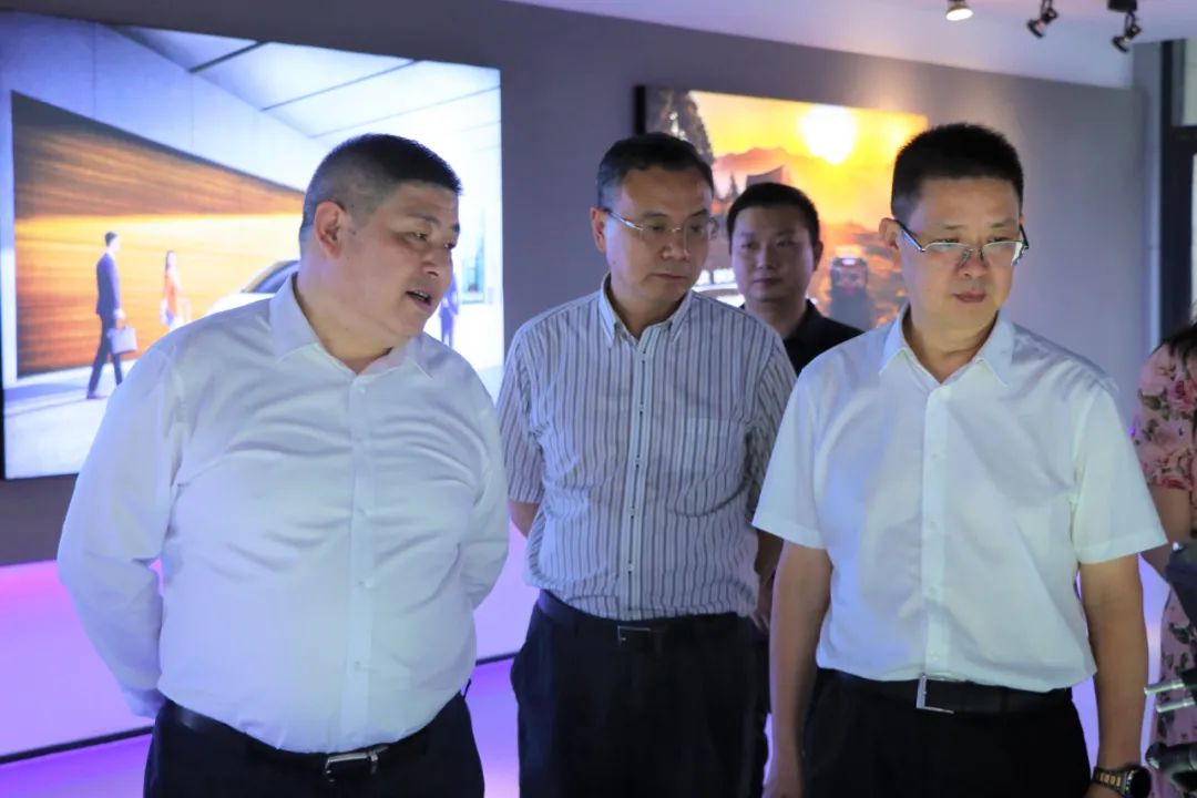 重庆物流集团,董事长曾勇到访力帆科技