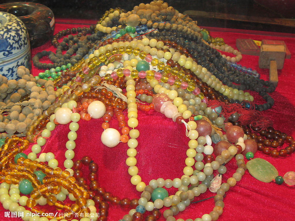 000025 引入珠宝 烫手.