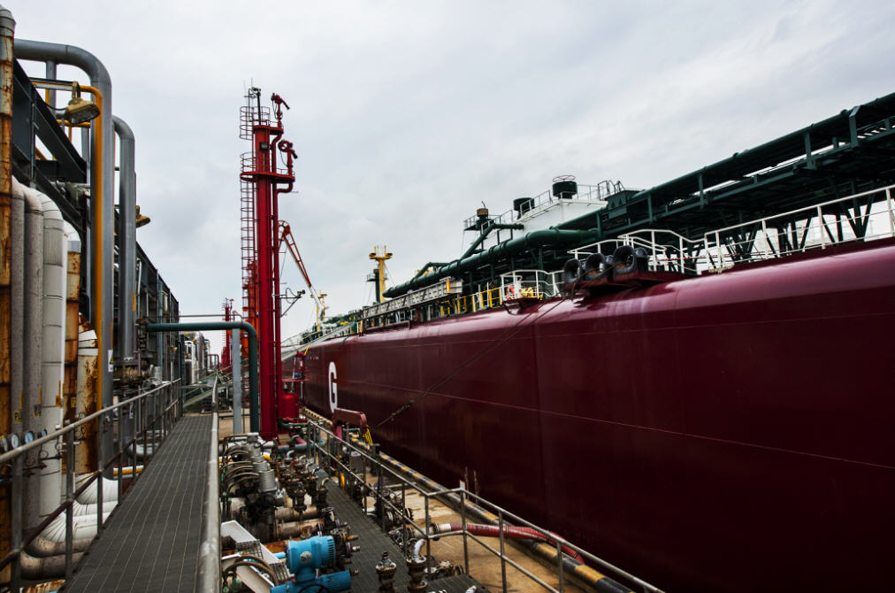 宁波海越首船4.5万吨进口丙烷到港