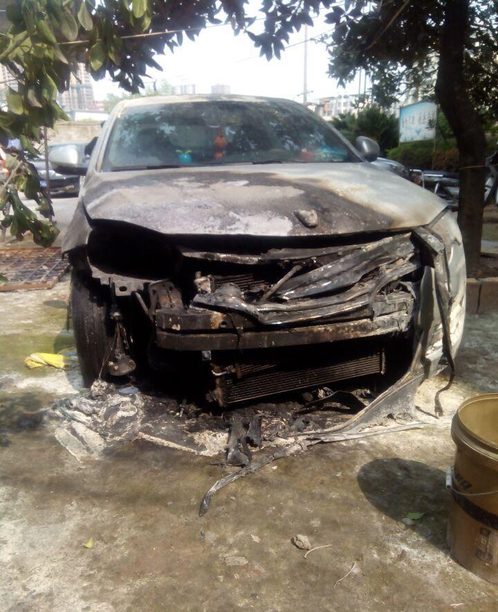 上汽集团旗下的荣威550自燃