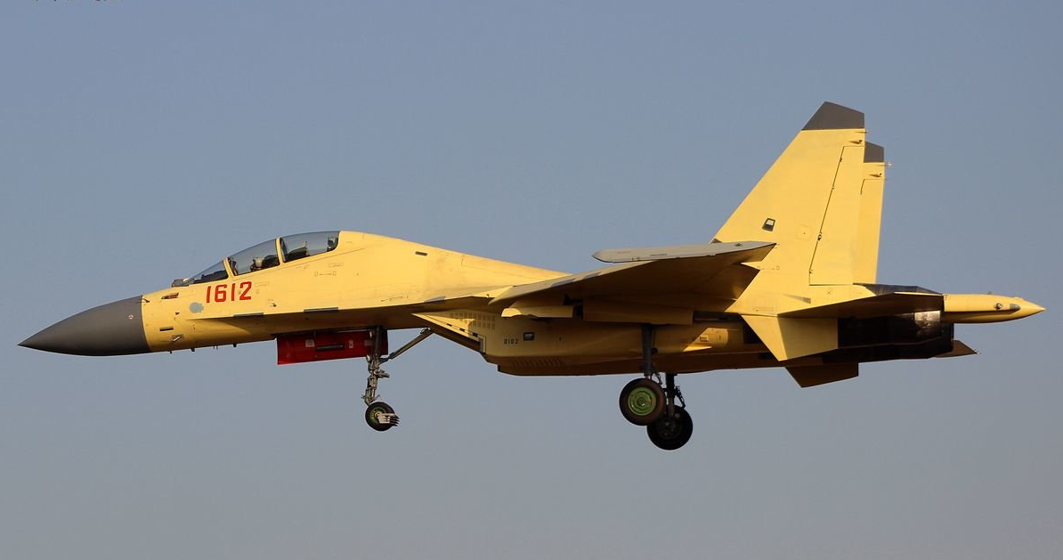 歼16首次亮相:超世界大多数制空战斗机