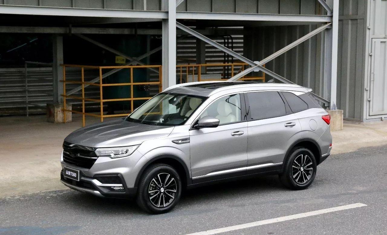 众泰t500今早杭州工厂下线 起步价8万 外形酷似福特锐界银黑运动版