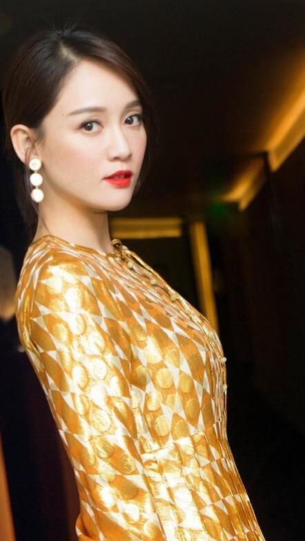 《2018这两张照片,据说不少人看过后就想开了!