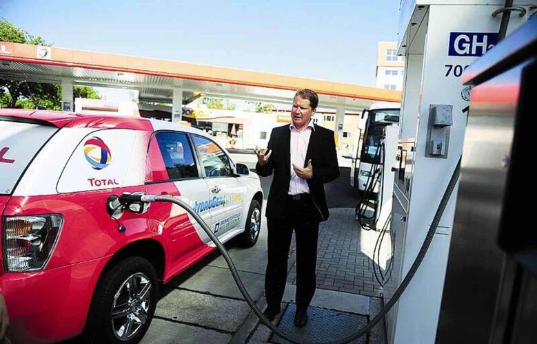 宝马:未来氢能源加气站要比加油站更有效率.国