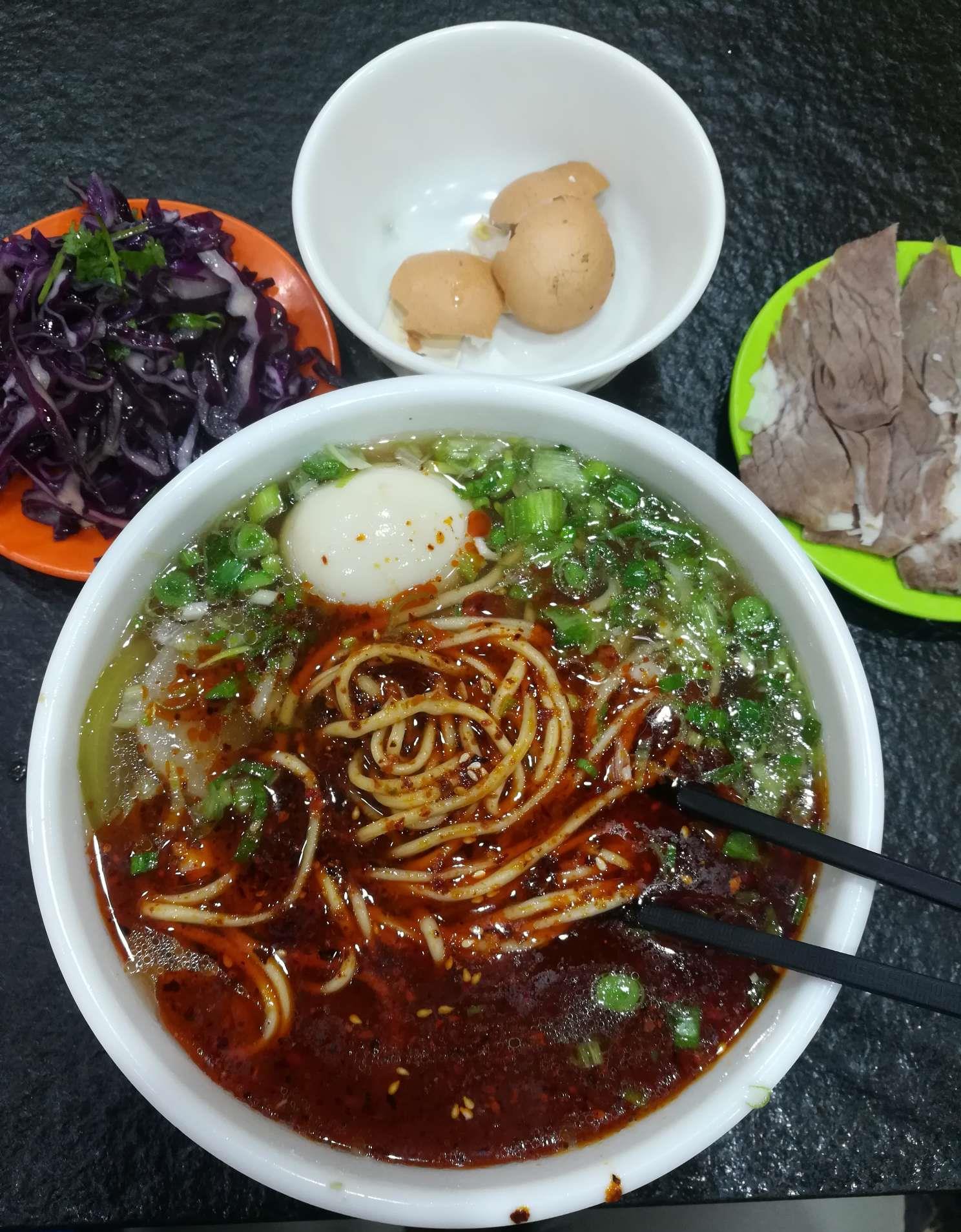 色香味美.谓之的兰州牛肉面.