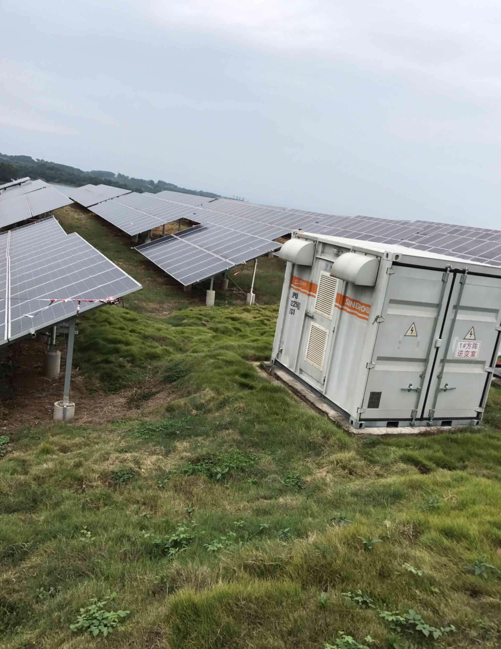 今天第一次看见阳光电源的产品不知道这个逆变器箱子值多少钱