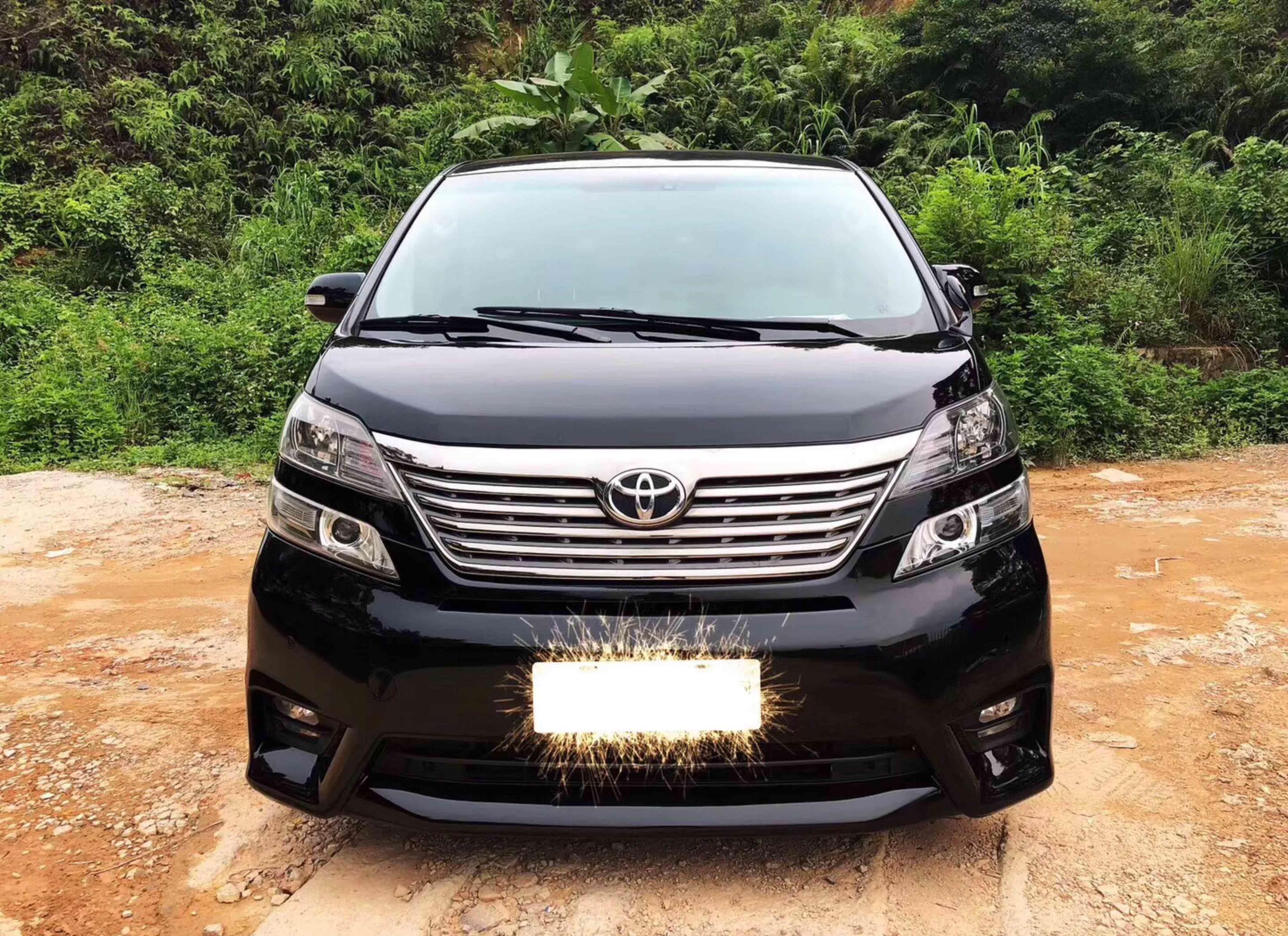 10多万丰田阿尔法13款丰田阿尔法黑色黑内cvt无极变速箱无匙进入一键