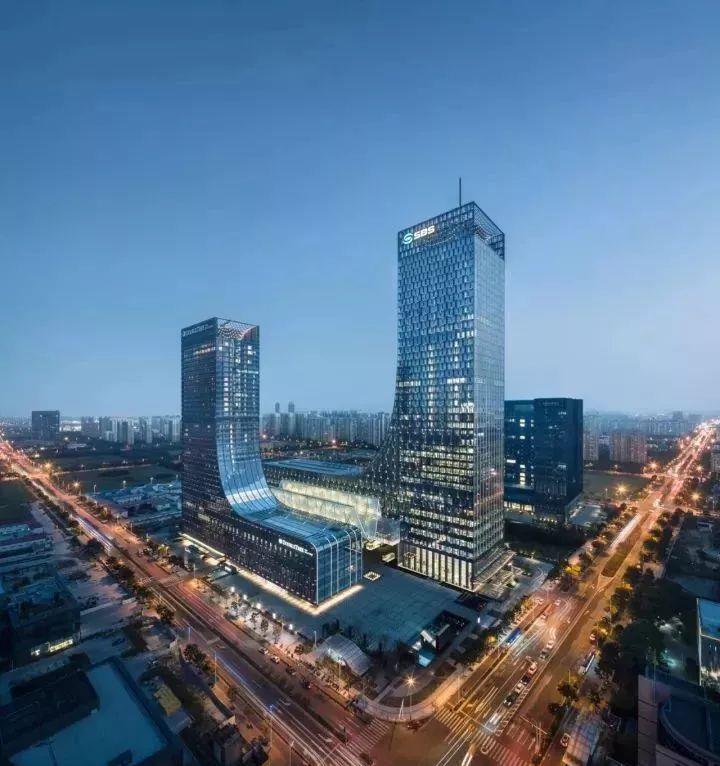 由中衡设计集团完成设计的苏州现代传媒广场喜获詹天佑大奖!