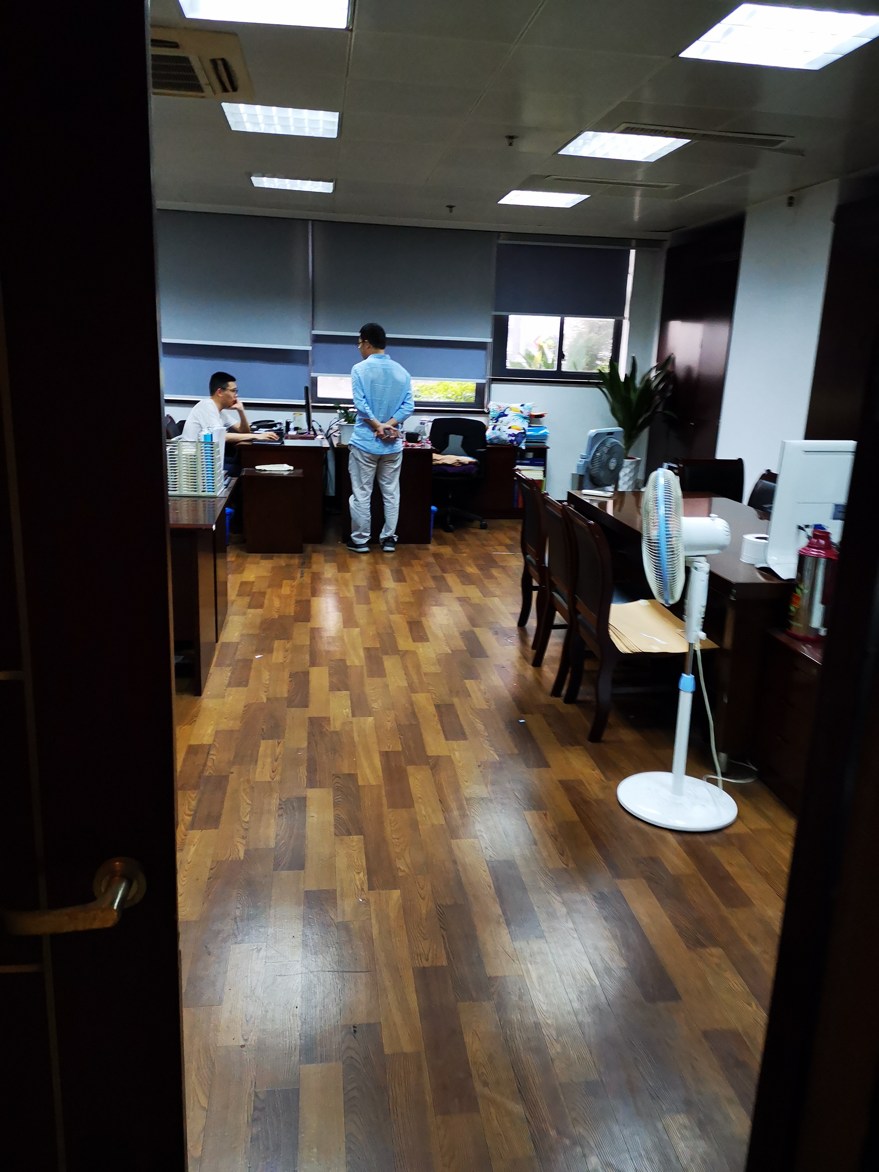 *st银亿000981股吧