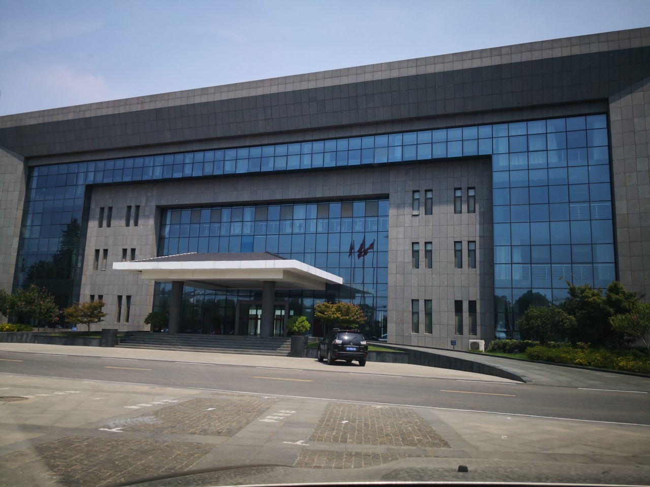 今天上午溜达一圈.