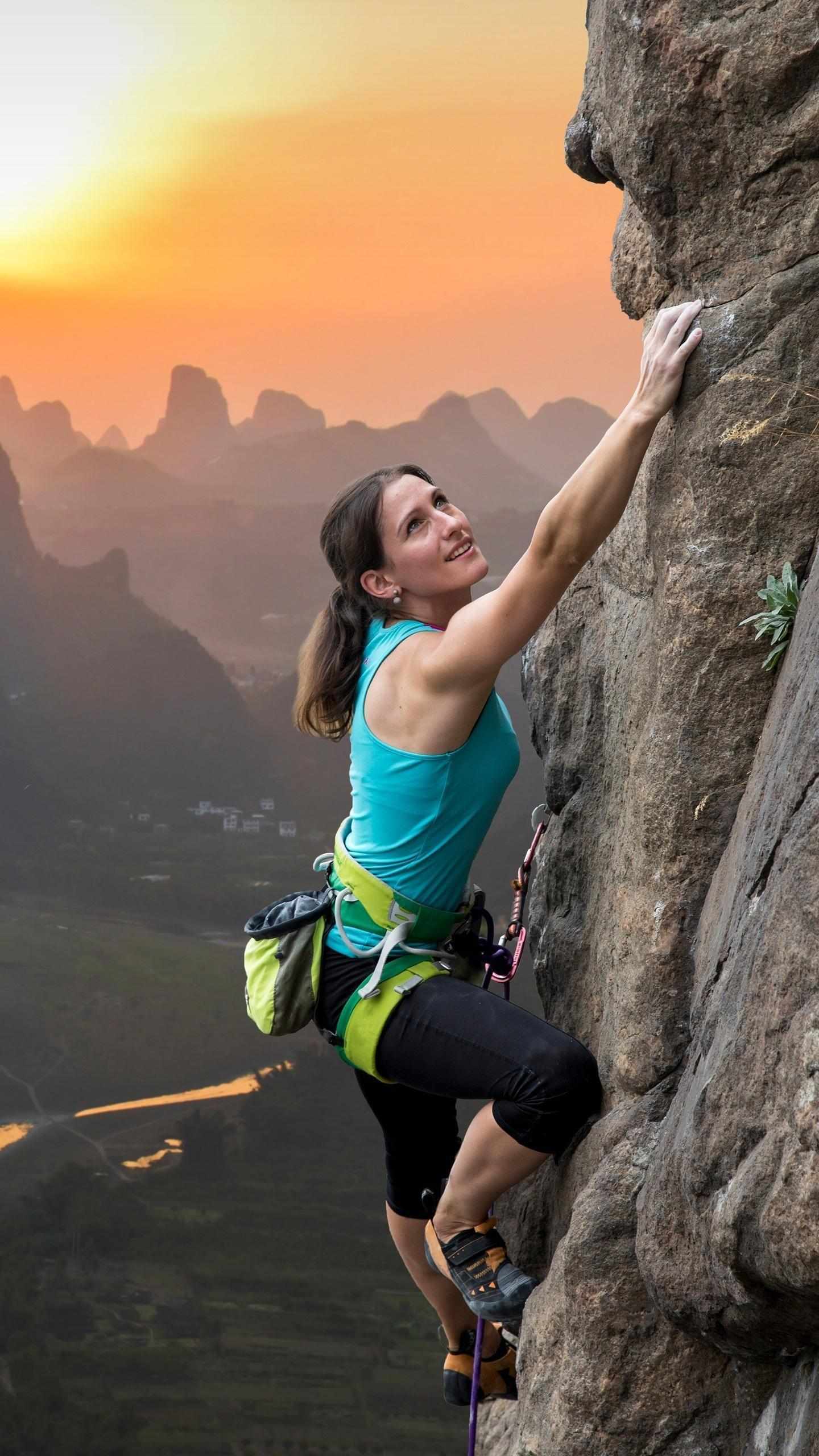 怎么也得看看是人是鬼.就跟登山似的,我也坚持一把,看