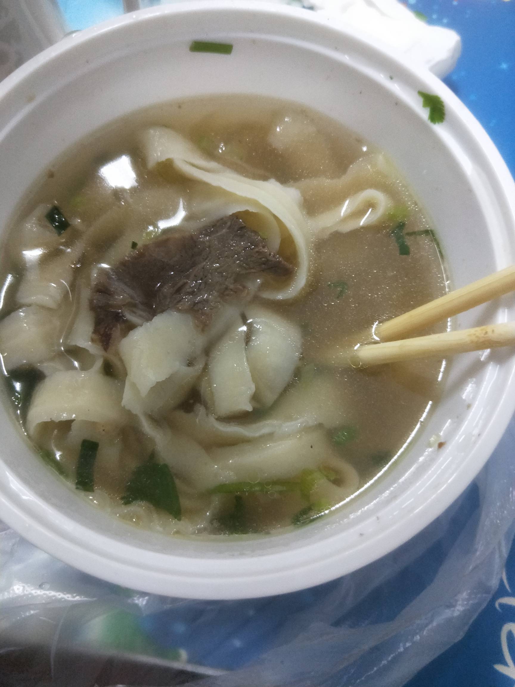 打包了一份兰州拉面,就是感觉这肉太少