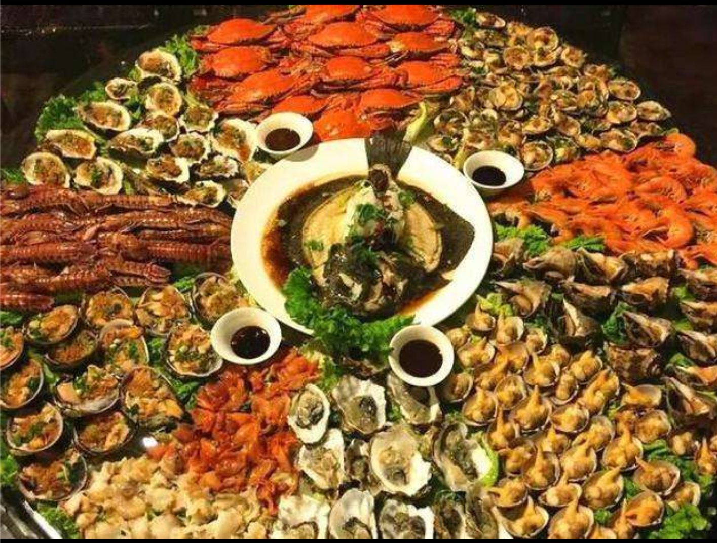 我随云而行你想吃独食海鲜大餐可以加收10服务费把大厅包了