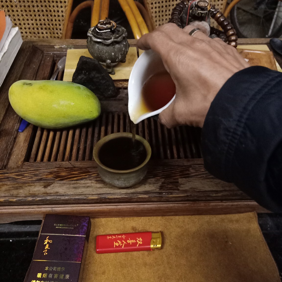 來喝茶.