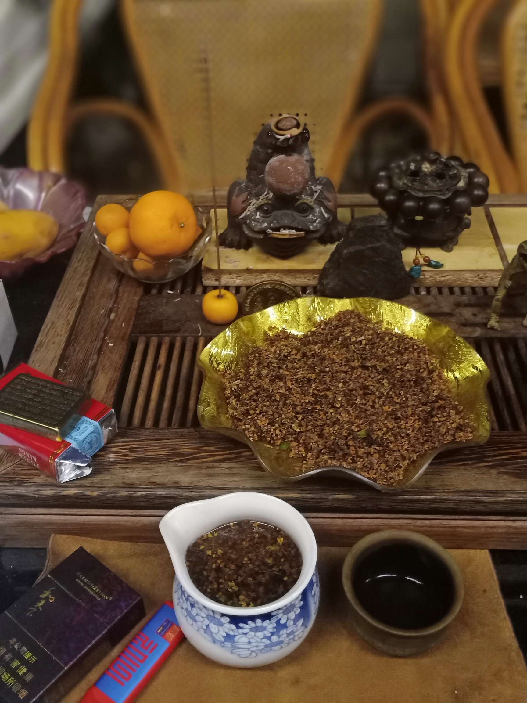 请各位美女们股民喝杯沉香金桂茶[大笑][大笑][大笑]请喝茶