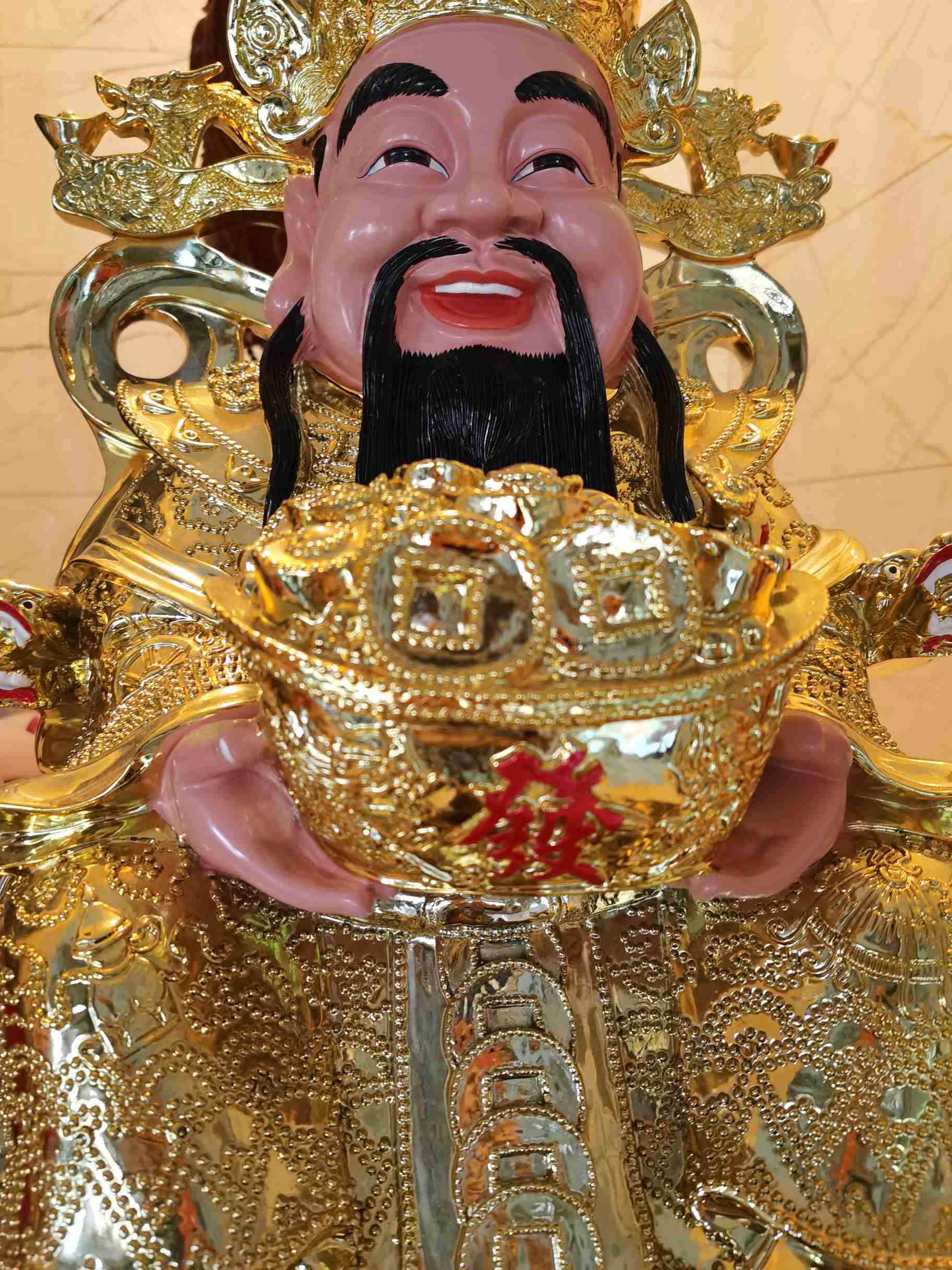 看来猪神不行,财神爷保佑徐公明天涨停一半