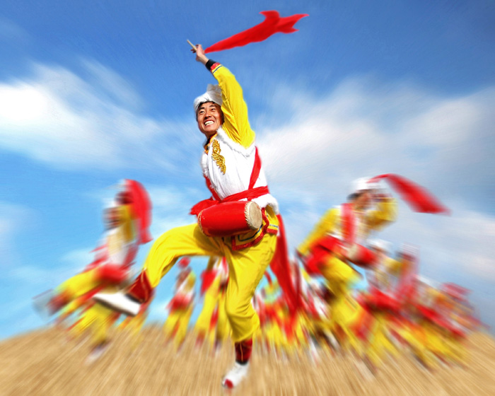 陕西皮影戏&陕西腰鼓舞1,想要洞房花烛夜,就要请人抬轿接新娘!