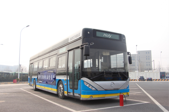 北京宣布2020年全部使用电动公交车.
