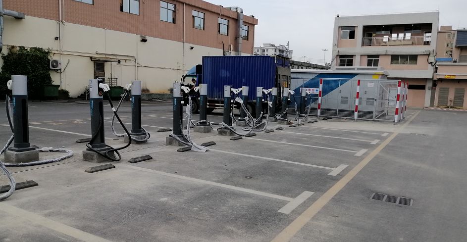 特来电购买新能源汽车的家庭越来越多小区安装充电桩将全面提高建设