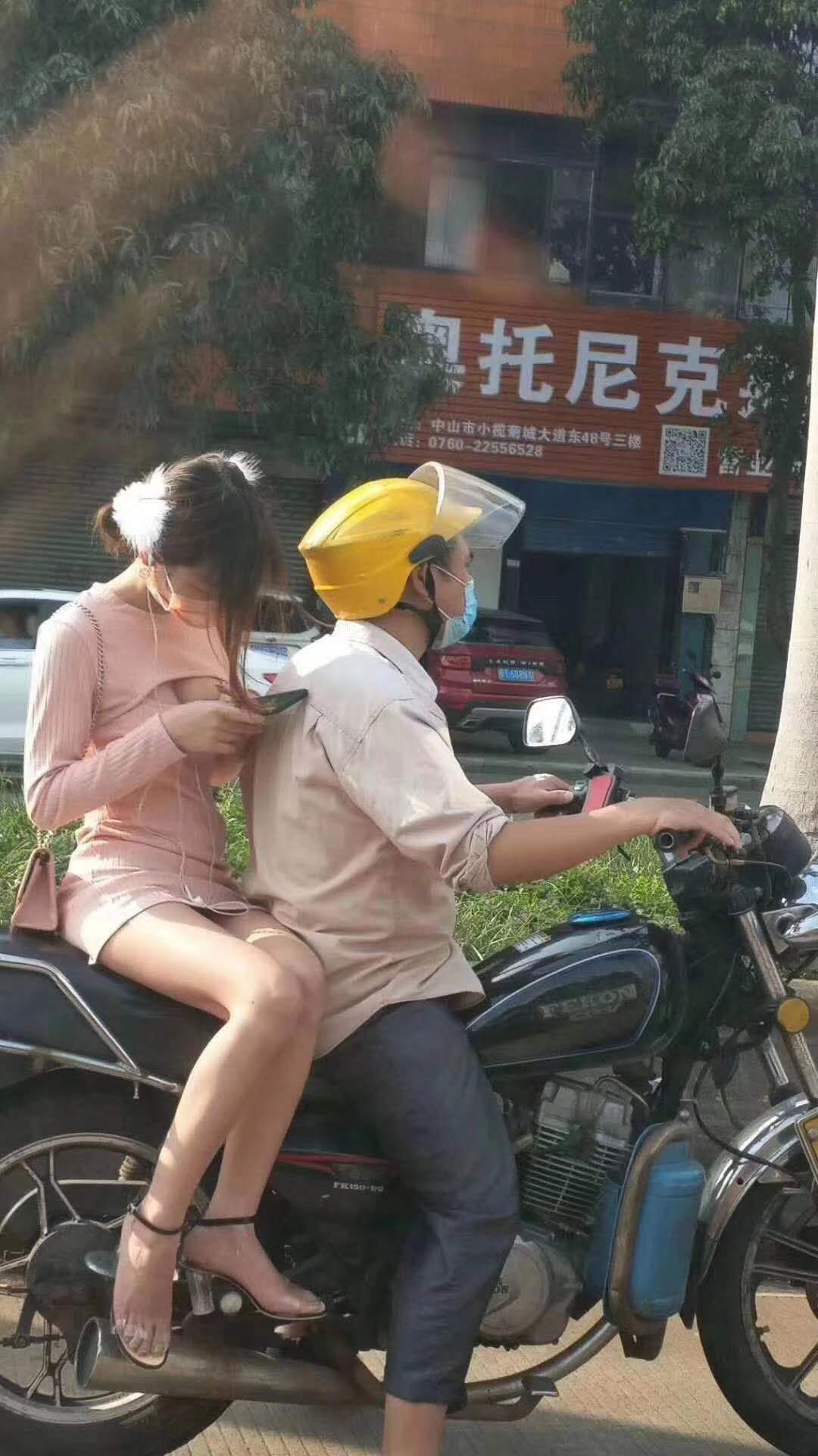 告诉我,今天这种情况,很可能大涨,或者会不会涨停,没有上摩托的赶紧