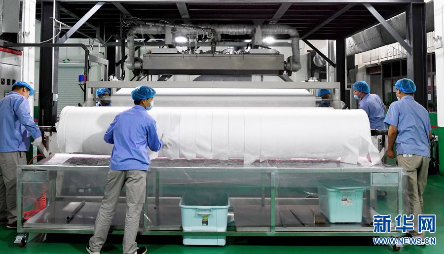 探访中国平煤神马集团熔喷布生产车间