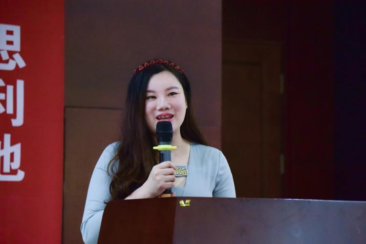 加加食品集团副董事长总经理李红霞女士温文尔雅妩媚有加